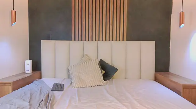 XXX chat uživo modela Sam_Velvett