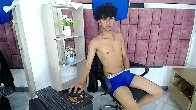 XXX chat uživo modela BlakeSttone