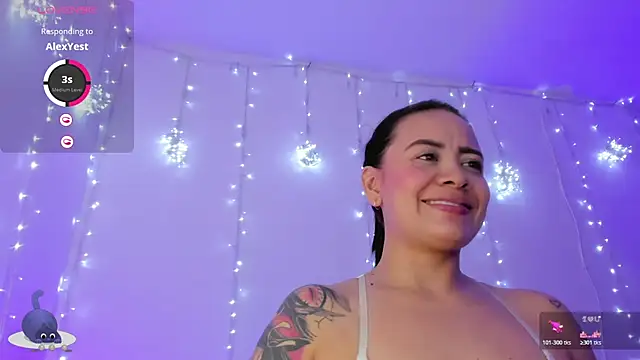 roseliam25 Adlı Modelin Canlı XXX Sohbeti
