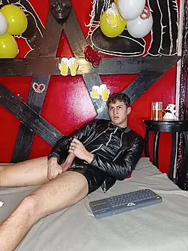 Axel_Romanov Chat XXX live