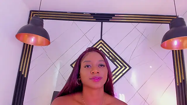 AdharaHills' Live XXX Chat