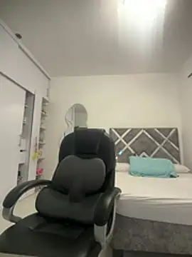 ValleryParker Chat XXX in diretta
