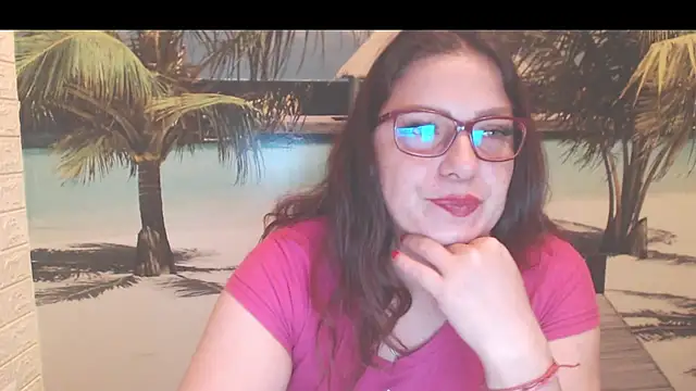 Queen__Natasha Live XXX-Chat