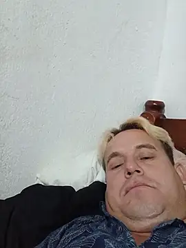 Chatroom XXX en direct de Ronibisci