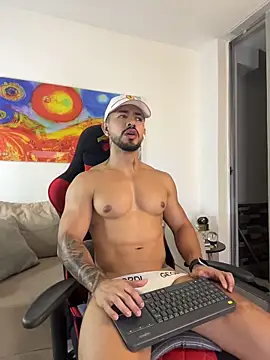 Ezzio_Scolaro XXX чат на живо