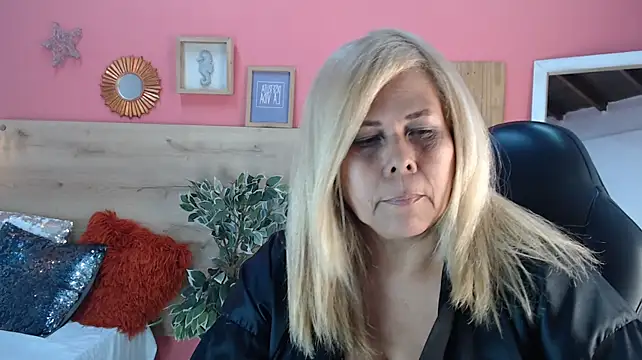 eva_colen50 Adlı Modelin Canlı XXX Sohbeti