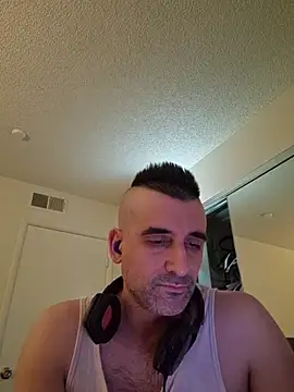 Chat +18 de myth5hk ao vivo
