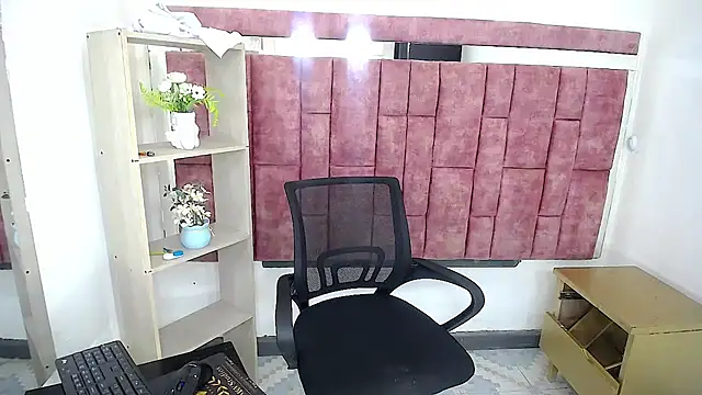 XXX chat uživo modela BlakeSttone