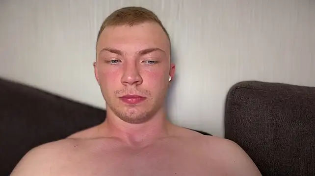 iron__chap Chat XXX in diretta