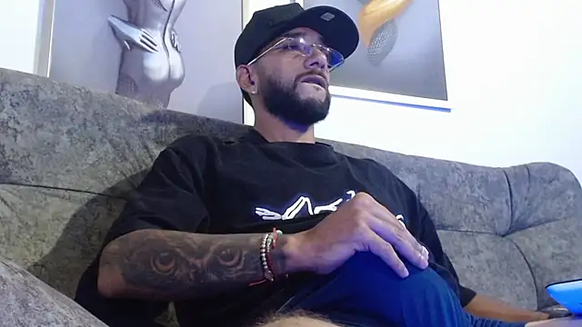 LukasScott_'s Live XXX Chat