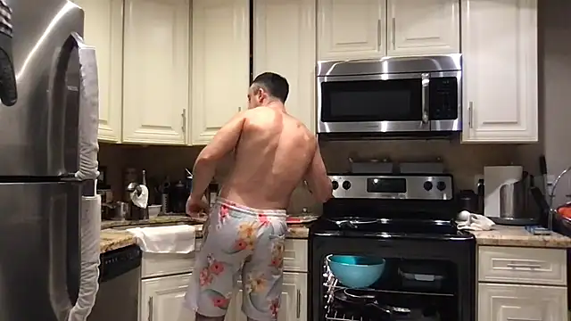 BigGuyMuscle live XXX chat