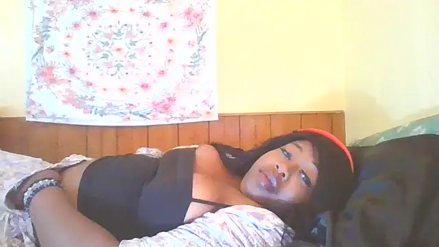 angeliquebelcali's Live XXX Chat