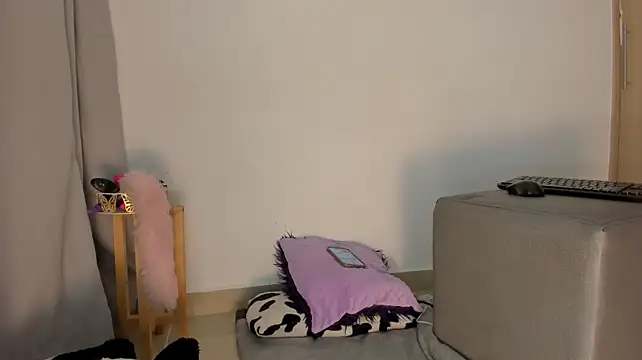 Nanny_11 Chat XXX in diretta