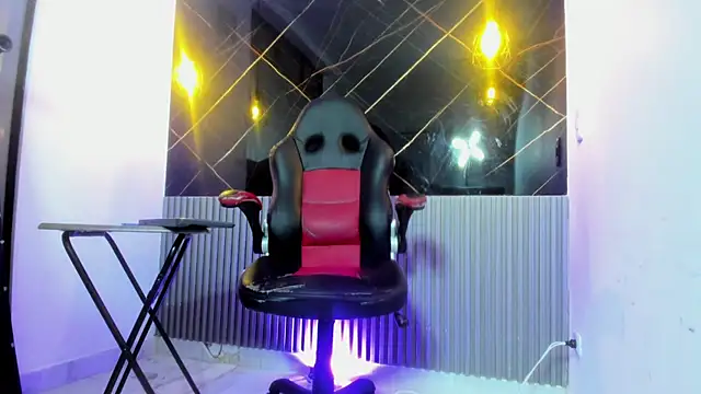 XXX chat uživo modela DylanAnderson1
