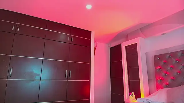 XXX chat uživo modela Valentiinoss