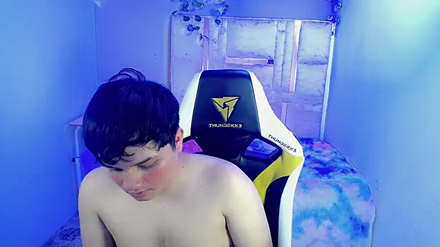 Chat +18 de Tommy_cotton ao vivo