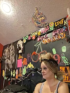 pineapplelife's Live XXX Chat