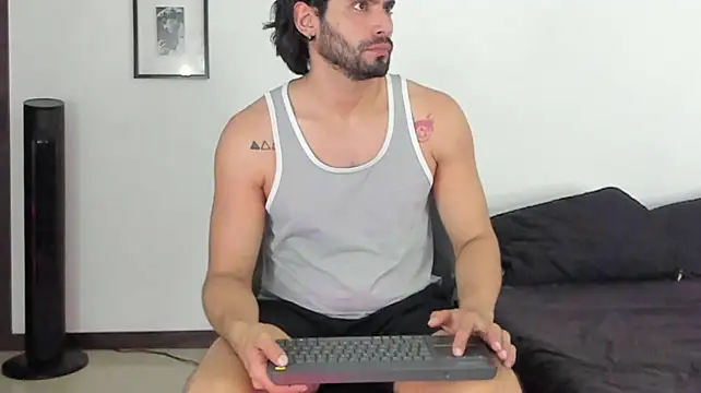Pertunjukan Kamera Web Dereck_vega