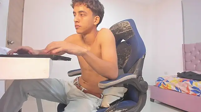 Chat +18 de alexander_vacci ao vivo