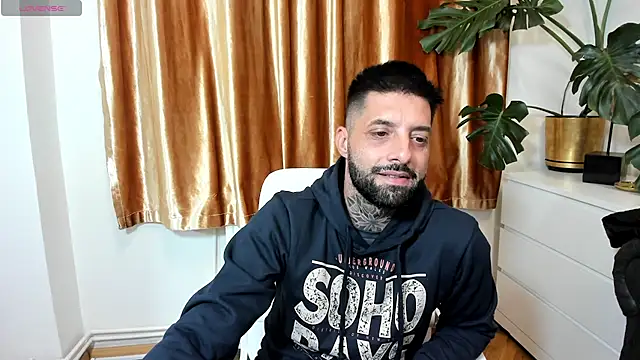 Chat XXX ao vivo de TommyDum