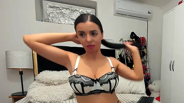 juliahayessxx's Live XXX Chat