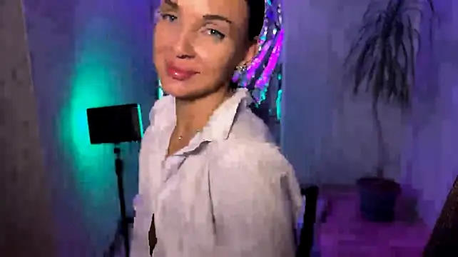 StagyOolong Chat XXX live