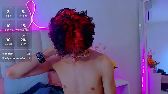 Twink_Sebas7のライブXXXチャット