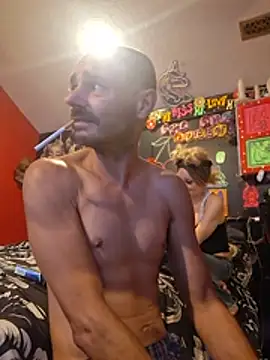 DaddyAndSplashQueen élő XXX-chatje