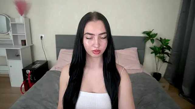 دردشة WildKittenX_ الجنسية المباشرة