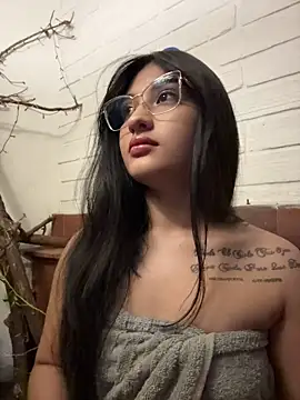 IvyX_X Chat XXX live