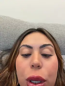 lariic's Live XXX Chat