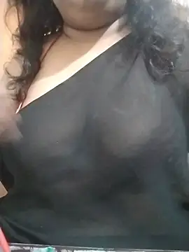 צ'אט XXX בשידור חי של Whiskey_On_Her_Lips_15