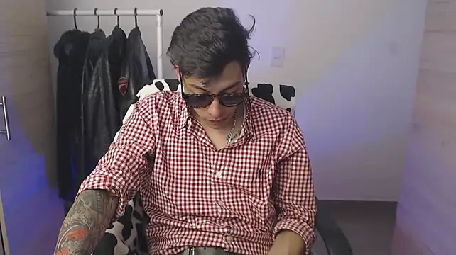 chomelo6 Live XXX-Chat