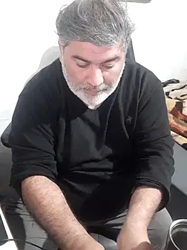 הופעת וובקאם של 12Paradarte
