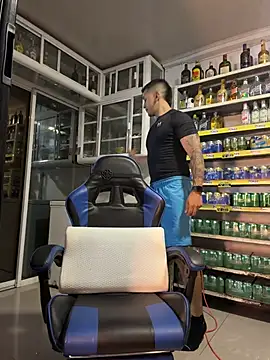 OliverWest04 现场XXX聊天