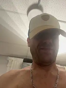 XXX chat uživo modela AidenMcKnight