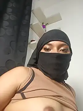 Chat +18 de Samira_1 ao vivo