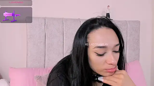 MilaVelour Chat XXX in diretta