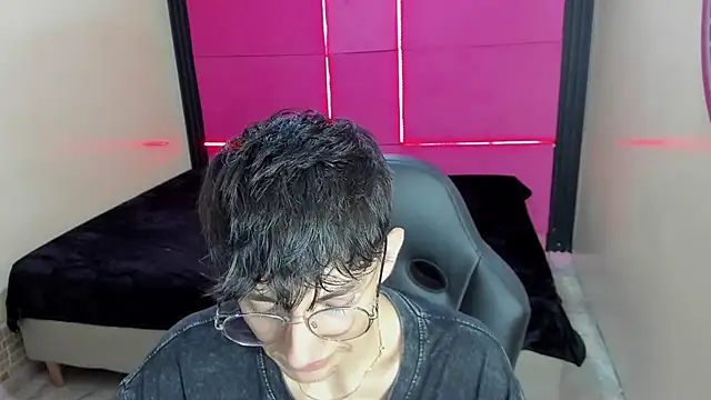 Živý XXX chat ElanGiraldo