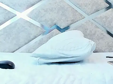XXX chat uživo modela vaiolethx_