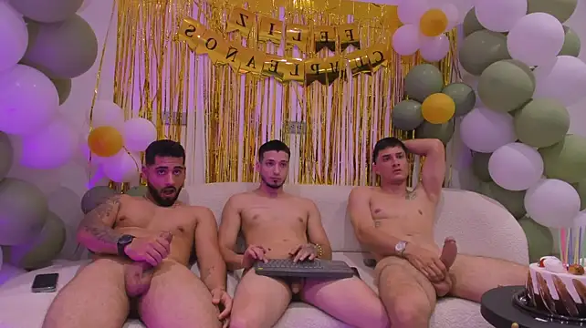 mike_friends live XXX chat