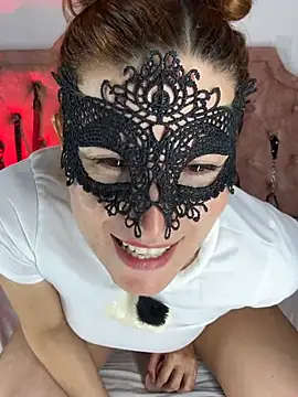 Chatroom XXX en direct de Miacarry