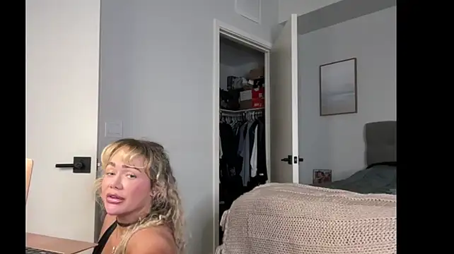 ElenaErickson Chat XXX in diretta
