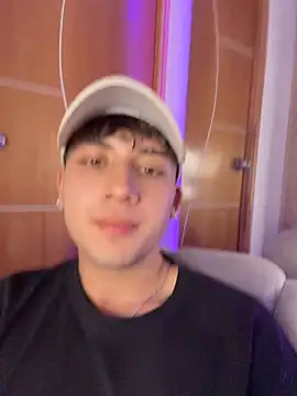 OLIVER_K Chat XXX in diretta