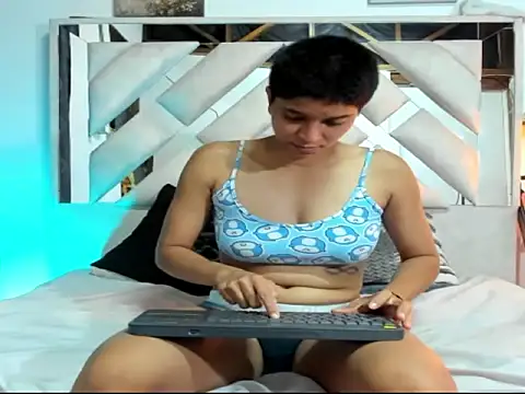 Chat +18 de Tokyochantelle1 ao vivo
