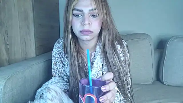 XXX chat uživo modela Kitten_Moon-TS