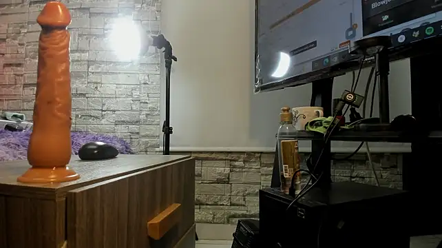 XXX chat uživo modela Bombom_12