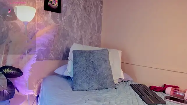 Lauren_smiles Live XXX Chat
