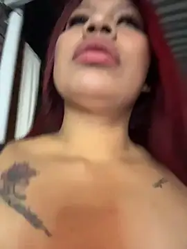XXX chat uživo modela Cherry_Charlottee