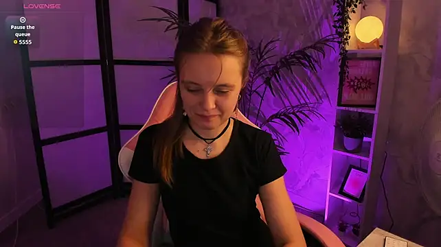 Chat XXX en directo de Alisa_Laurent